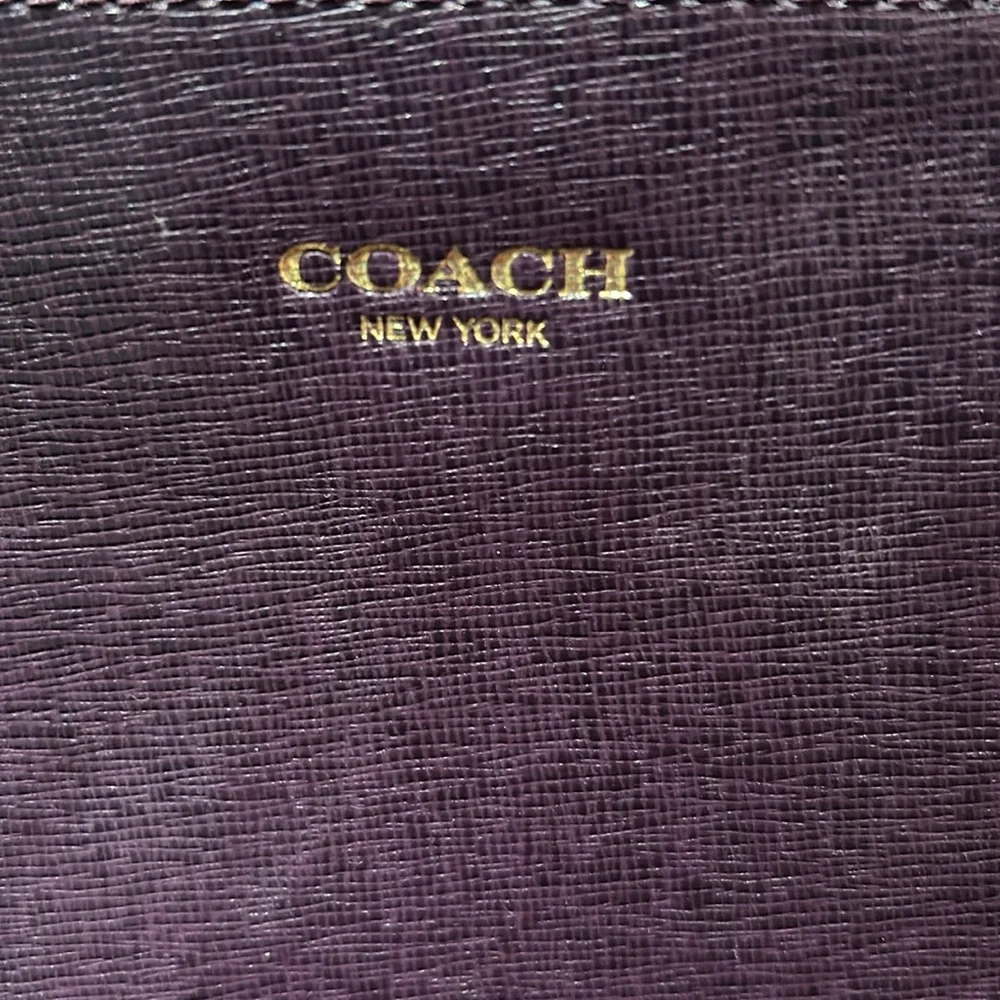 Coach Purple makeup bag - great condition - Picture 2 of 7